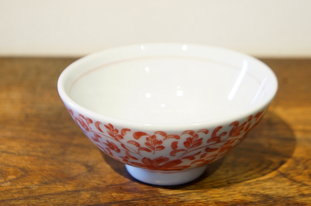 砥部焼　陽貴窯　茶碗（赤唐草）
